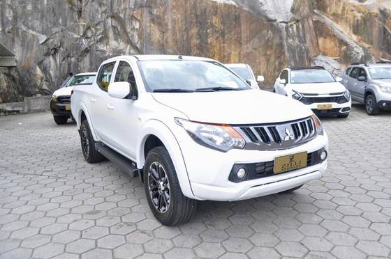 MITSUBISHI L200 TRITON 2.4 16V TURBO DIESEL SPORT GLS CD 4P 4X4 AUTOMÁTICO MITSUBISHI L200 TRITON 2.4 16V TURBO DIESEL SPORT GLS CD 4P 4X4 AUTOMÁTICO